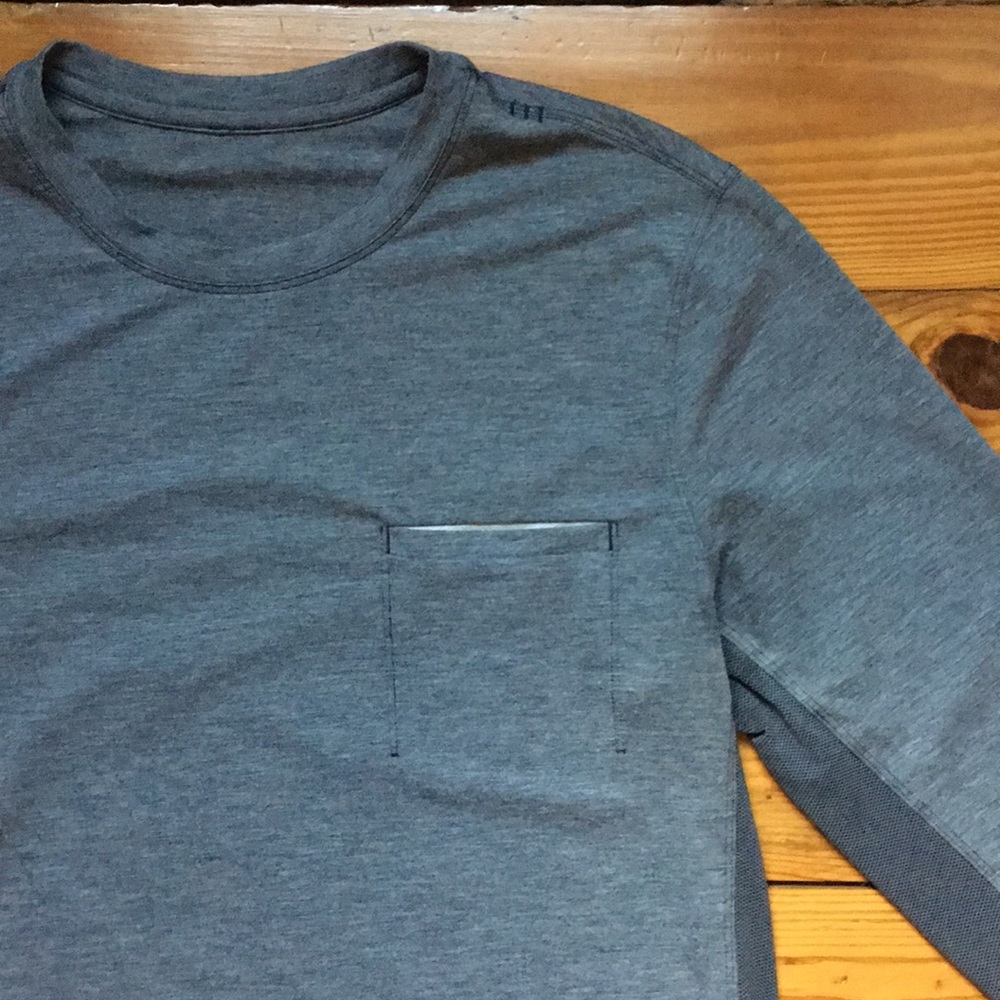 LuLuLemon Long Sleeve W/ Pocket